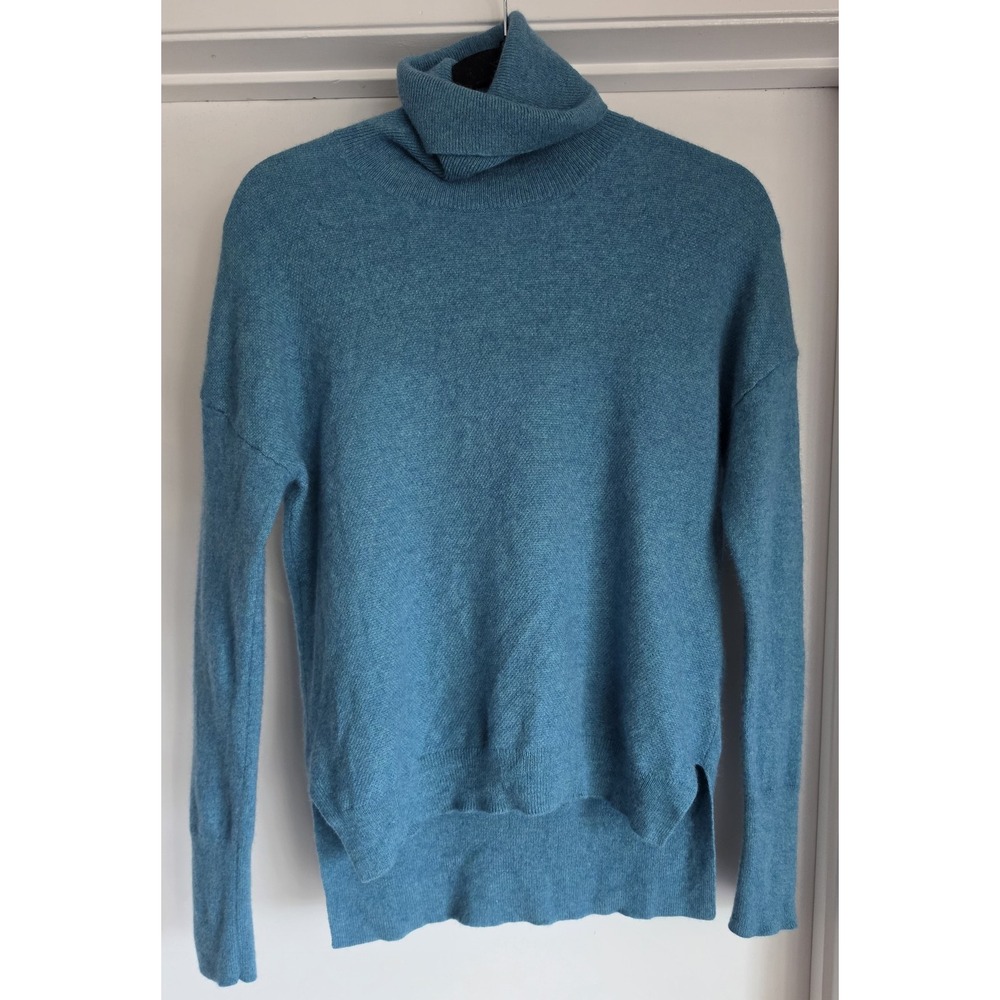 St. Tropez West Turtleneck Sweater M Blue Cashmere Long Sleeve Pullover Classic